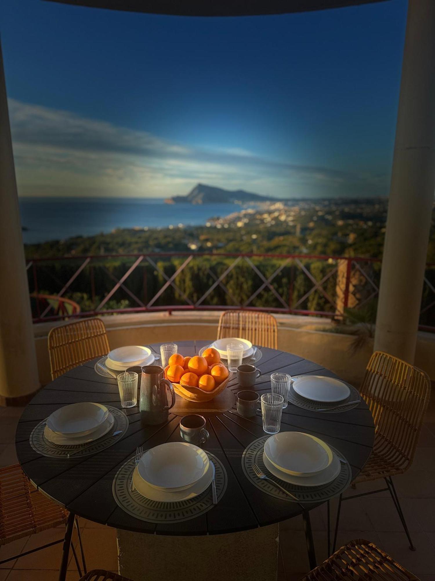 Villa Spacious In Hills Altea